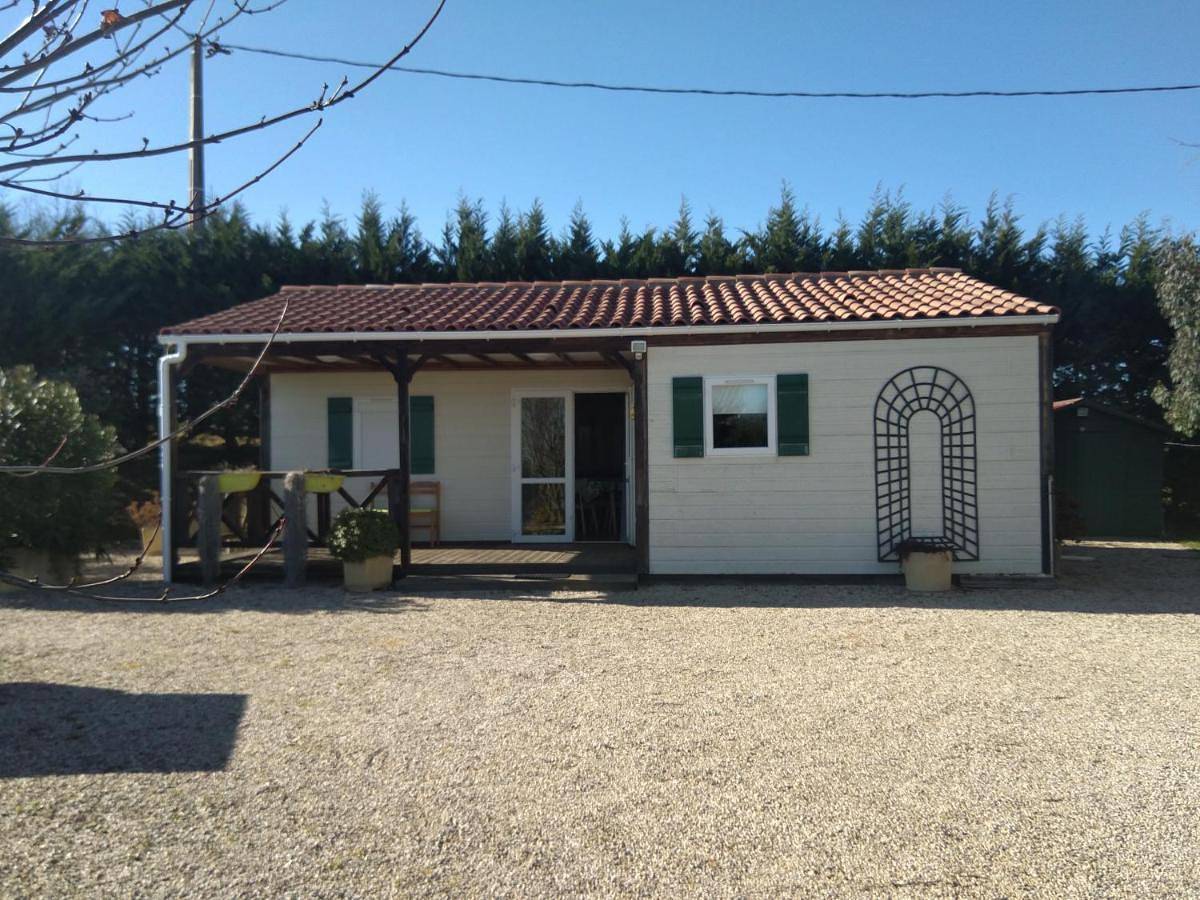 Montesquiou-Chalet-5 personnes in Montesquiou, Gers