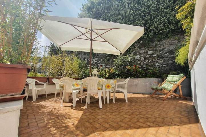 Ferienwohnung für 4 Personen, mit Pool und Garten