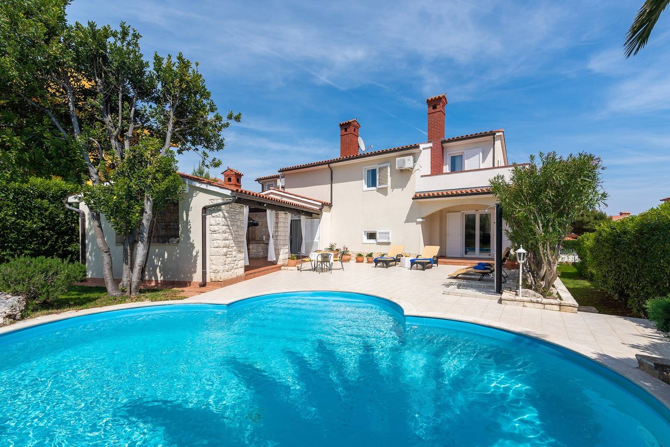 "Villa Seashell" nearby Pula - Crovillas in Premantura, Costa sur de Istria