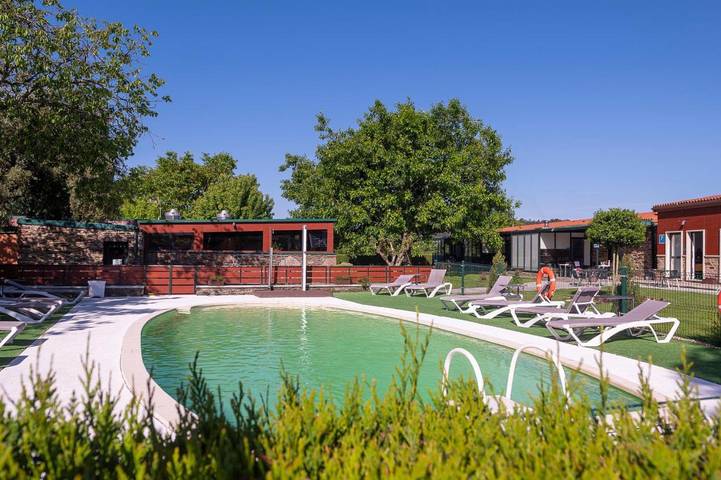 Casa rural para 2 personas, con Terraza además de Jardín y Piscina en El Pino