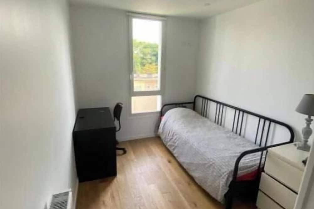 Entire apartment, Beautiful apartment on the edge of Yerres in Yerres, Essonne