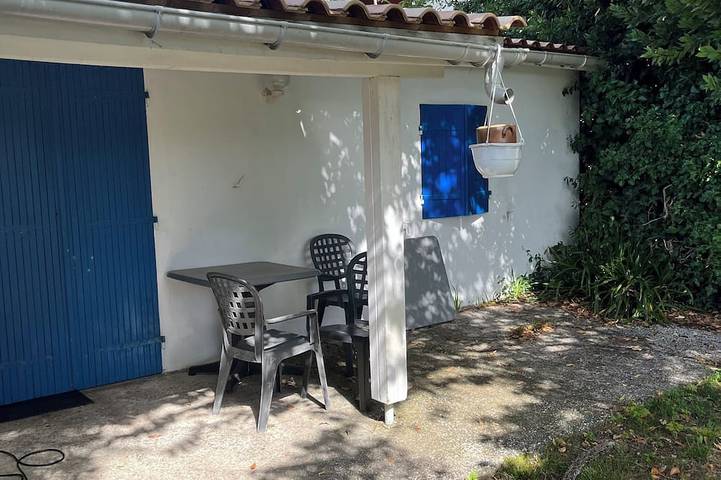 À louer – Charmant bungalow avec jardin au Verdon-sur-Mer Pour 2 personnes in Le Verdon-sur-Mer, Région de Lesparre-Médoc