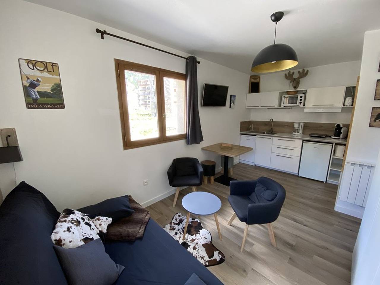 Entire apartment, Modern 2-room apartment in Montgenèvre, mountain view in Montgenèvre, Briançon region