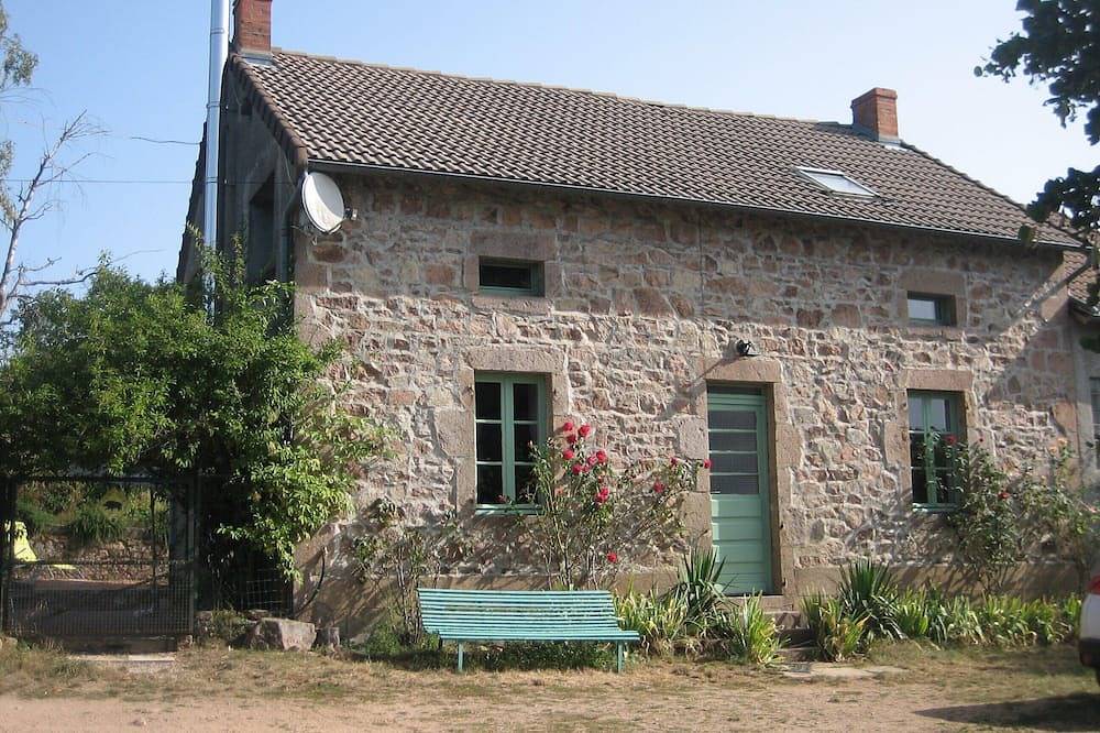 Grand gite proche Pal Centre France 15 pers in Loddes, Région de Vichy