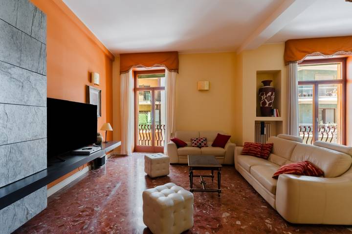Vacation rental for 6 people, with balcony in Salento
