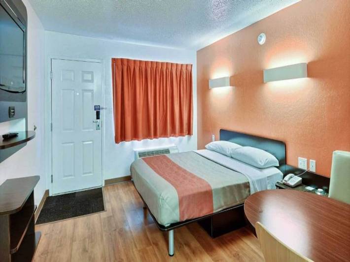 Entire apartment, Ms6 Tewksbury|1 Queen Bed | Micfridge in Tewksbury, Merrimack Valley