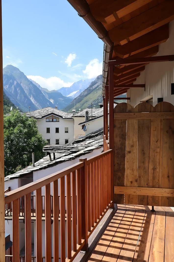 Camera Boscaiolo con piano cottura, balcone vista montagna in Morgex, Comune di Morgex