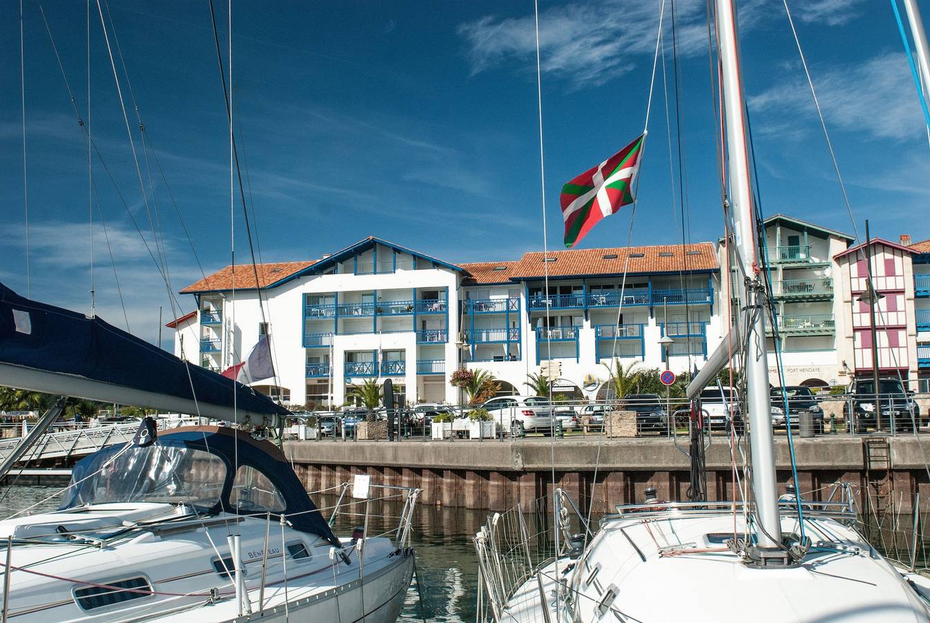 Apartamento entero, Apartamento de vacaciones para 4 personas con balcón in Hendaya, Region de Bayona