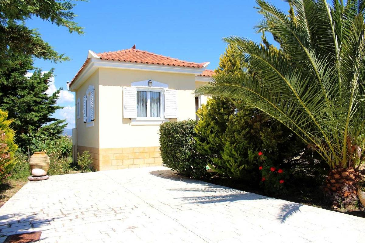 Beautiful holiday house in the country with terrace | Messenia, Peloponnese in Messenia region