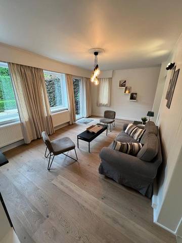 Gîte pour 4 personnes, avec piscine ainsi que vue et terrasse à Izegem