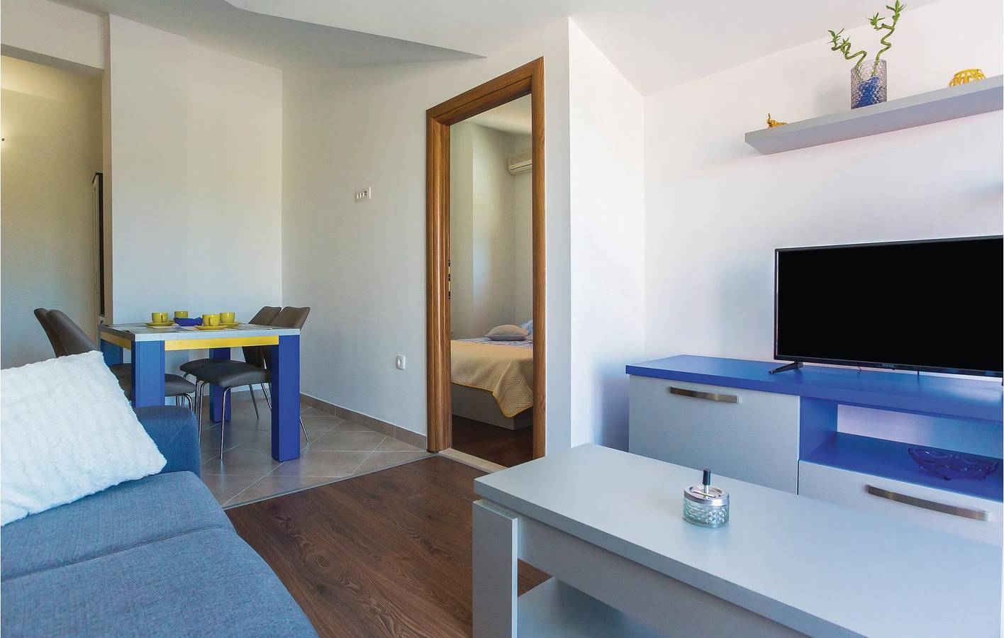 Apartamento vacacional entero, Apartamento de vacaciones para 4 personas con jardín in Makarska, Rivera de Makarska