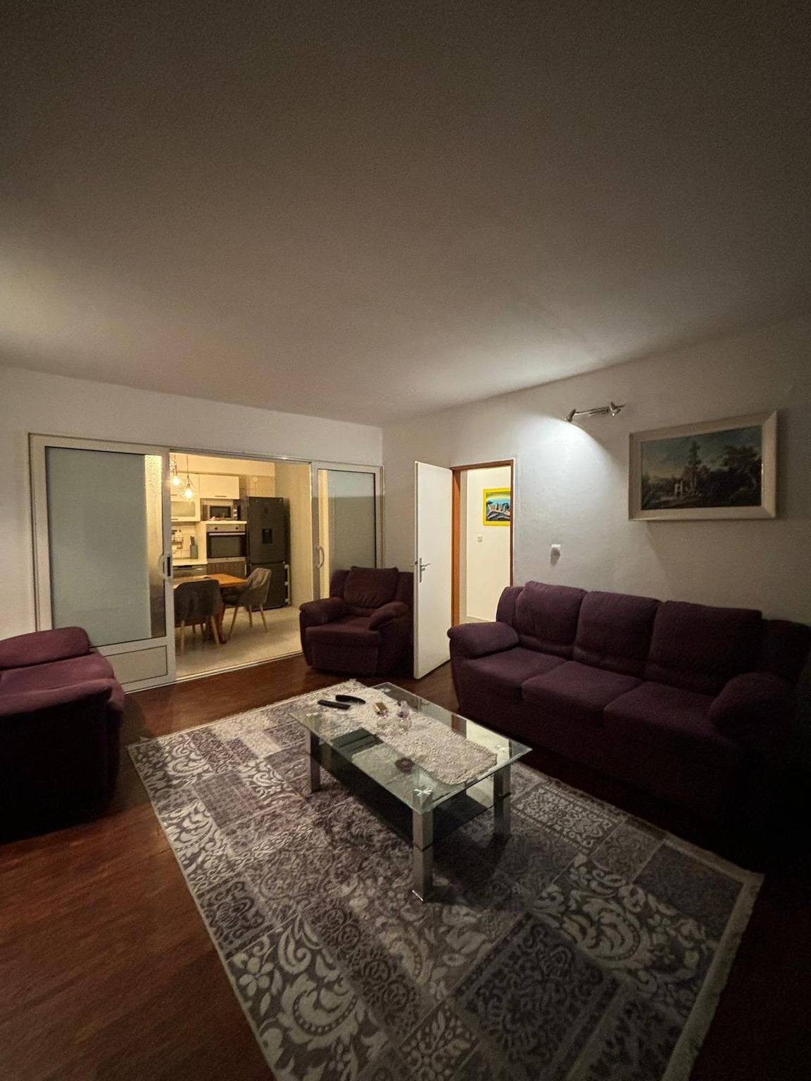 Ganze Wohnung, 2-Zimmer-Ferienwohnung mit Balkon Jelsa, Hvar A-4040-b in Jelsa, Hvar