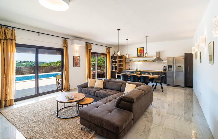 Gemütliche Ferienwohnung mit Meerblick, Pool und Parkplatz in der Nähe von Selca in Brac