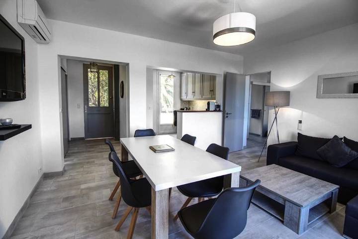 Gîte pour 4 personnes, avec vue et terrasse dans Plage de San Peire - 4