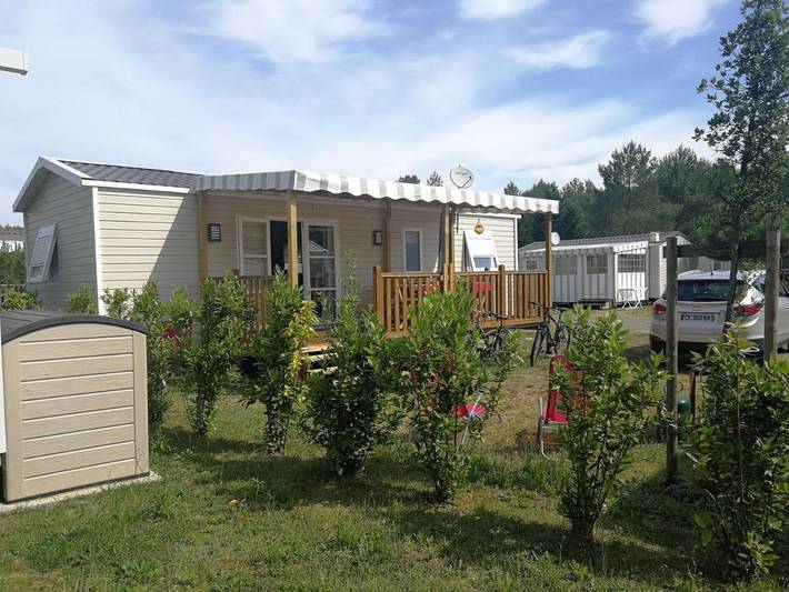Camping pour 2 personnes, avec piscine et terrasse