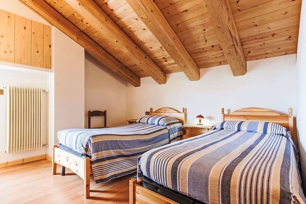 Wunderbares alleinstehendes Ferienhaus mit  W-Lan, Tv, Innenhof, Haustiere erlaubt, Panoramablick in Borgo Valsugana, Valsugana