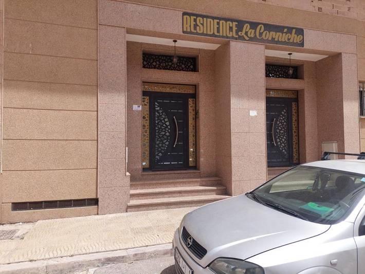 Gîte pour 12 personnes, avec balcon et jacuzzi, adapté aux familles dans Nador - 4