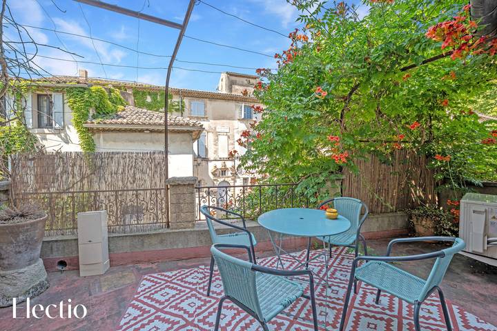 Location de vacances pour 4 personnes, avec terrasse, adapté aux familles à Lourmarin - 2