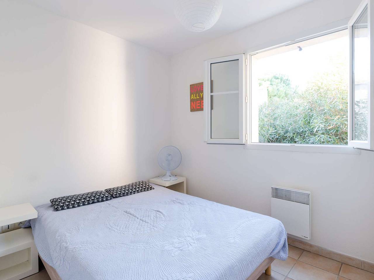 Appartement entier, Charmant T2 en rez-de-jardin avec piscine, garage et Wifi à Narbonne-Plage in Narbonne Plage, Narbonne
