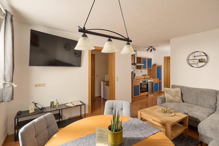 Ganze Ferienwohnung, Garten Apartment in Tschagguns, Schruns-Tschagguns