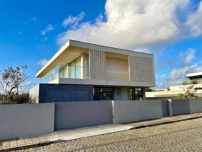 Location de vacances pour 8 personnes, avec vue ainsi que jardin et piscine dans Mindelo - 3