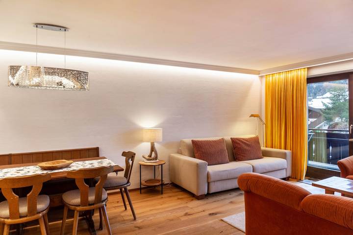 Entire apartment, Holiday Apartment "Haus Excelsior Top 29" with Mountain View, Balcony & Wi-Fi in Seefeld in Tirol, Innsbruck Land