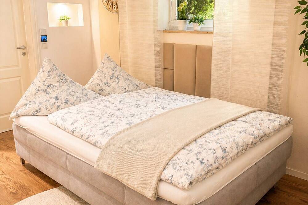 Ganze Wohnung, Modernes, Mini Apartment in Zirndorf, Franken