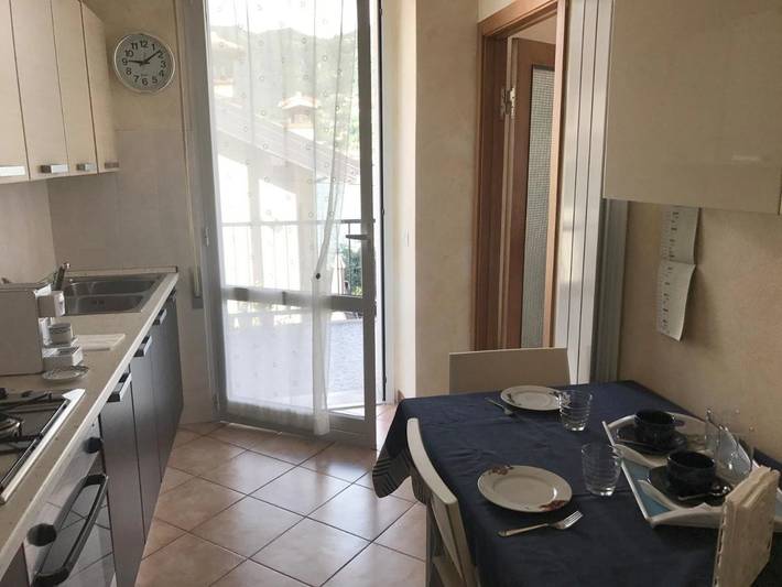 Gîte pour 5 personnes, avec vue sur le lac ainsi que balcon et vue à San Felice del Benaco - 4