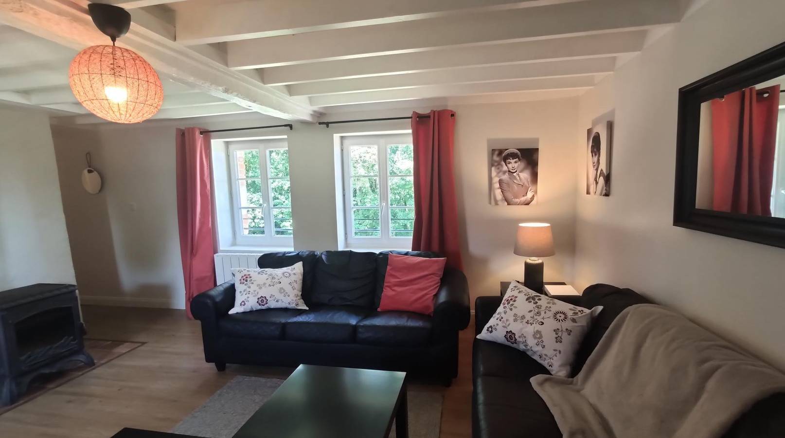 Gîte for 6 personer med terrasse in Bernay Området