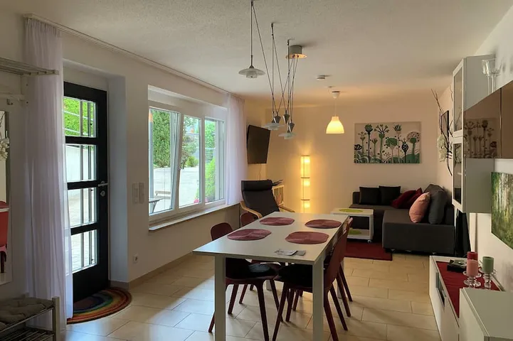Ganze Wohnung, Schöne Wohnung mit Parkplatz in Konstanz, Untersee