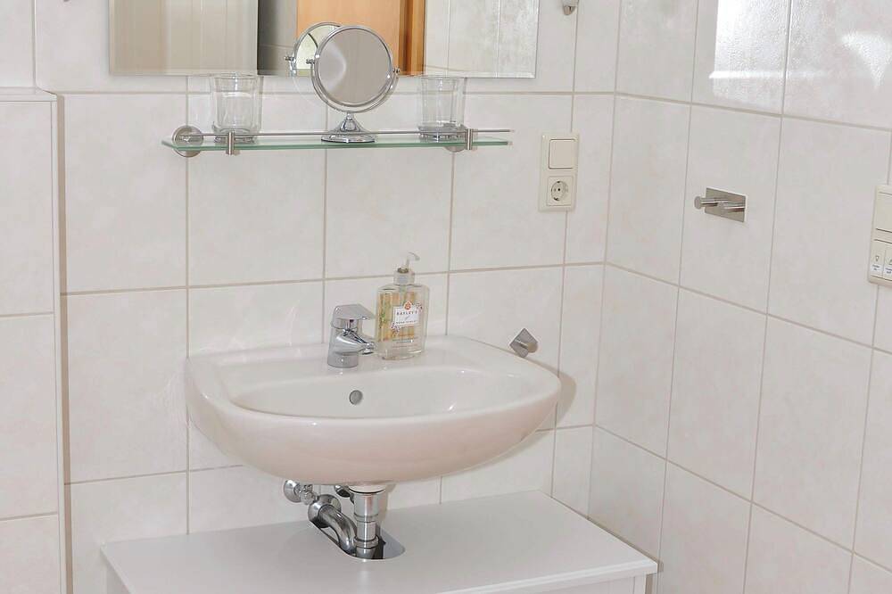 Gemütliches Ferienhaus für 4 Pers. inkl. Baby mit Sauna, eingezäunter Garten in Norden, Norden und Umgebung