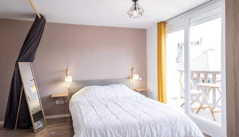 Charming 1-Bedroom Apartment with Balcony & Wi-Fi – Bagnères de Bigorre in Bagnères-de-Bigorre, Hautes-Pyrénées