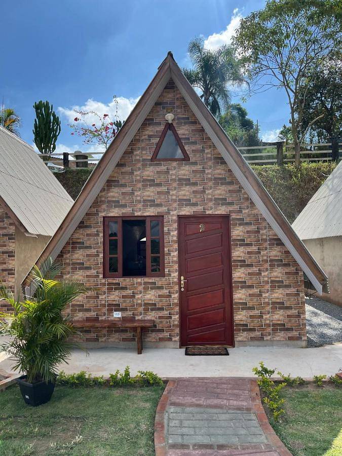 Casas e apartamentos de temporada para 3 pessoas, com vista em Guararema