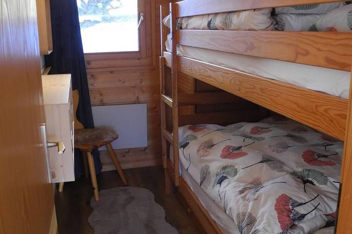 Ganze Wohnung, Diese helle Ferienwohnung (mit Terrasse) liegt in der Nähe des Dorfzentrums von Chandolin in einer r in Chandolin, Anniviers