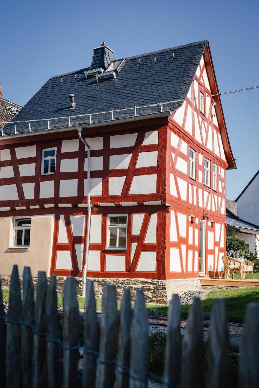 Ferienhaus „Fachwerkhaus“ mit privater Terrasse, Garten und Wlan in Rettert, Lahn-Taunus