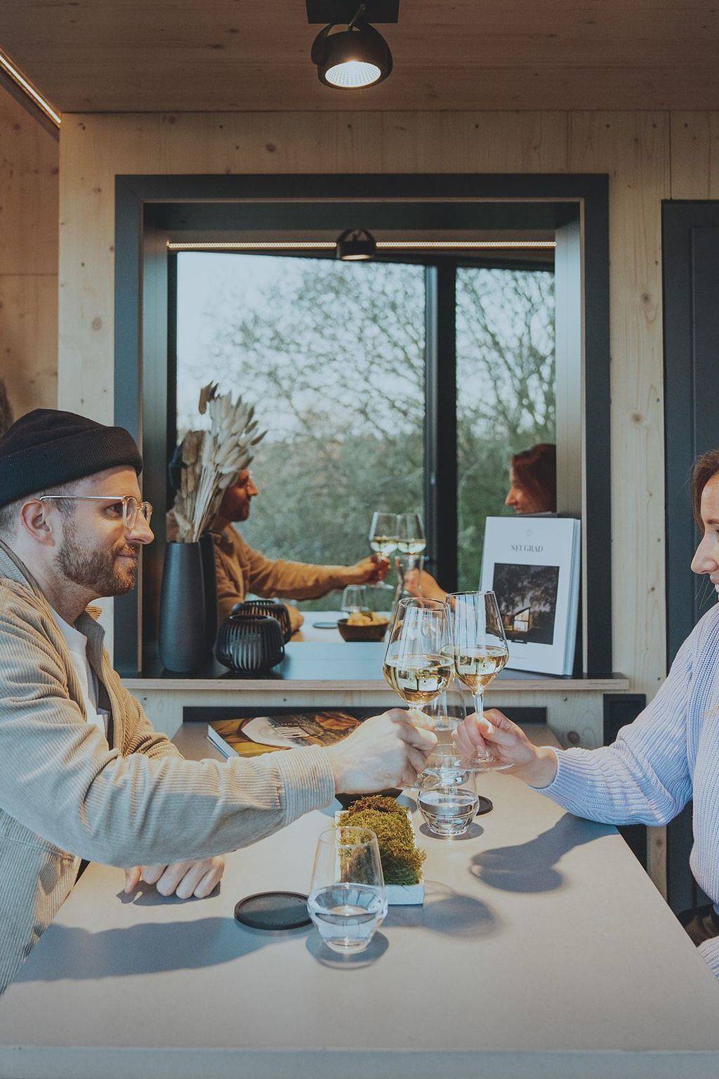 (B) Cabin Stars in Schleiden, Rureifel (Nordrhein-westfalen)