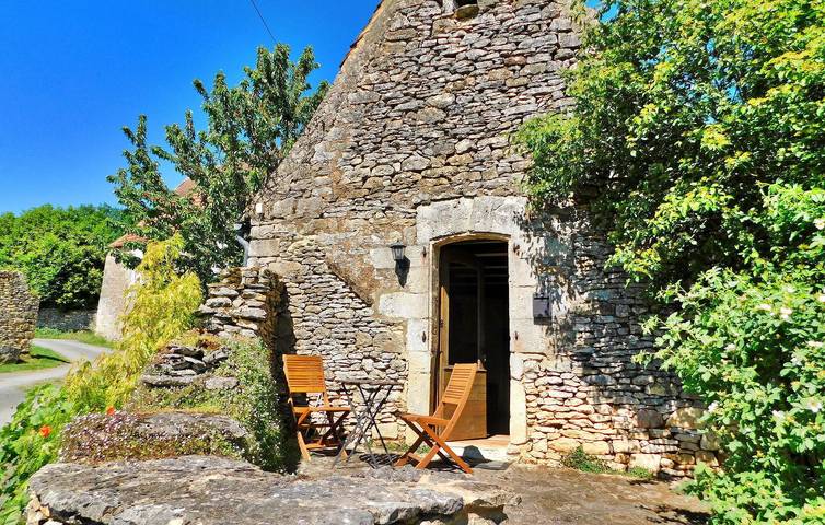 Location de vacances pour 2 personnes, avec terrasse à Castels - 2
