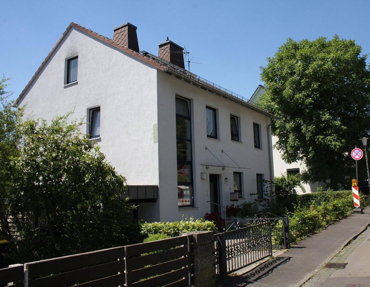 Ganze Wohnung, Apartment 'Das Blaue Haus' mit privater Terrasse und Wlan in Kirchditmold, Kassel