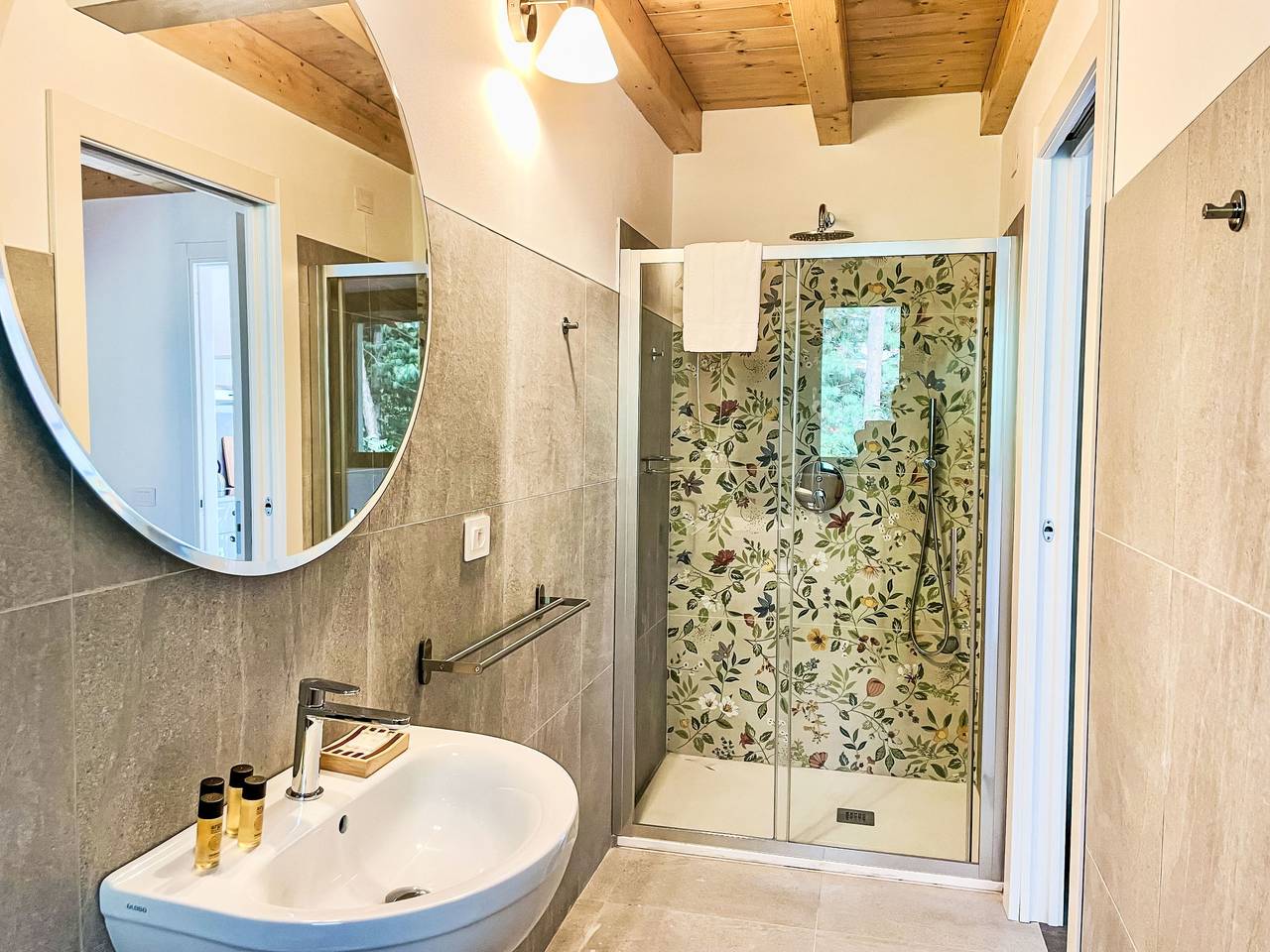 Entire apartment, Camping Turisport in Dervio, Alpi Orobie Occidentali