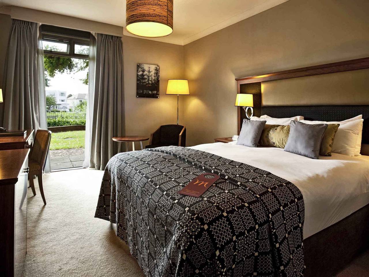 Ganze Wohnung, Double classique Dancenter London Heathrow Airport in Spelthorne, Colne Valley Park