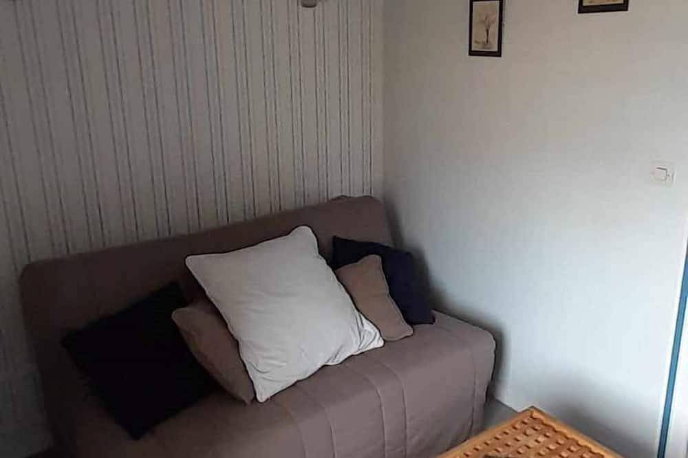 Entire apartment, Location Studio Centre Ville, Animaux de Compagnie Acceptés in Saint-Benoît-de-l'Aure, Bayeux region