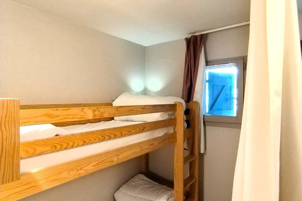 Apartamento entero, Arreau, Apt: 1-bedroom apartment with terrace and pool, Lake Génos in Arreau, Pirineos franceses