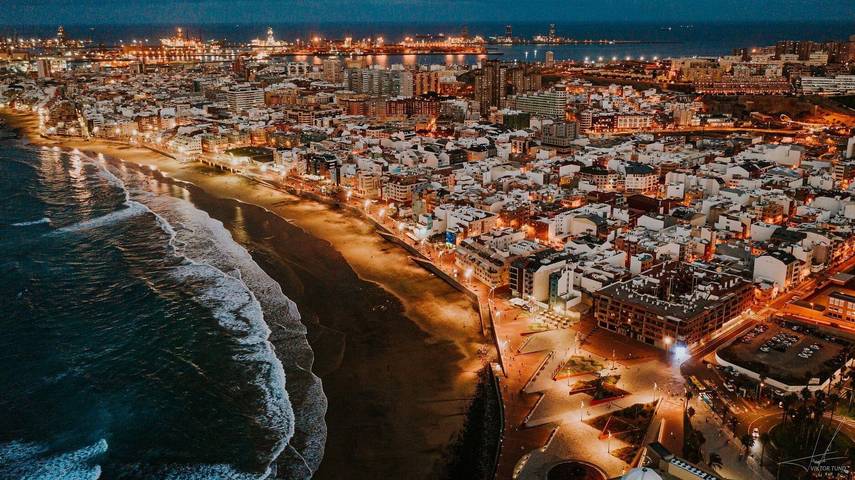 Appartamento intero, Casa Vacanze 'Las Canteras Parking 2 Balconi' con Wi-Fi in Las Palmas de Gran Canaria Centre, Las Palmas de Gran Canaria