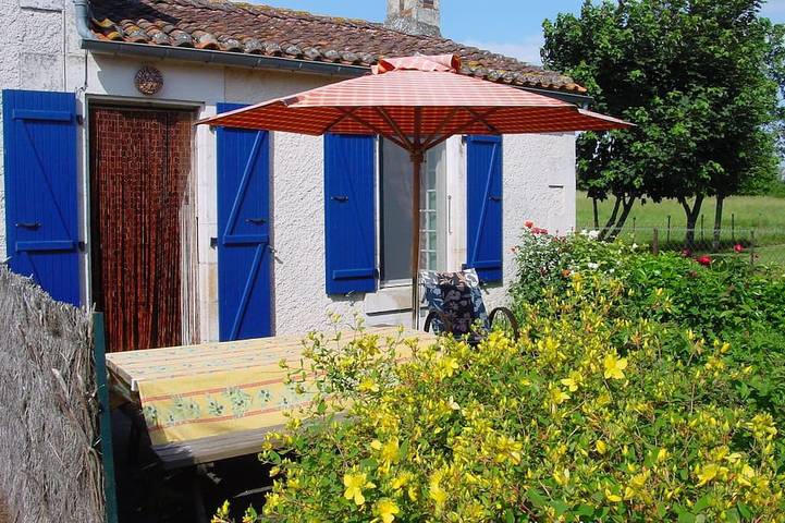 Gîte pour 3 personnes, avec jardin et terrasse