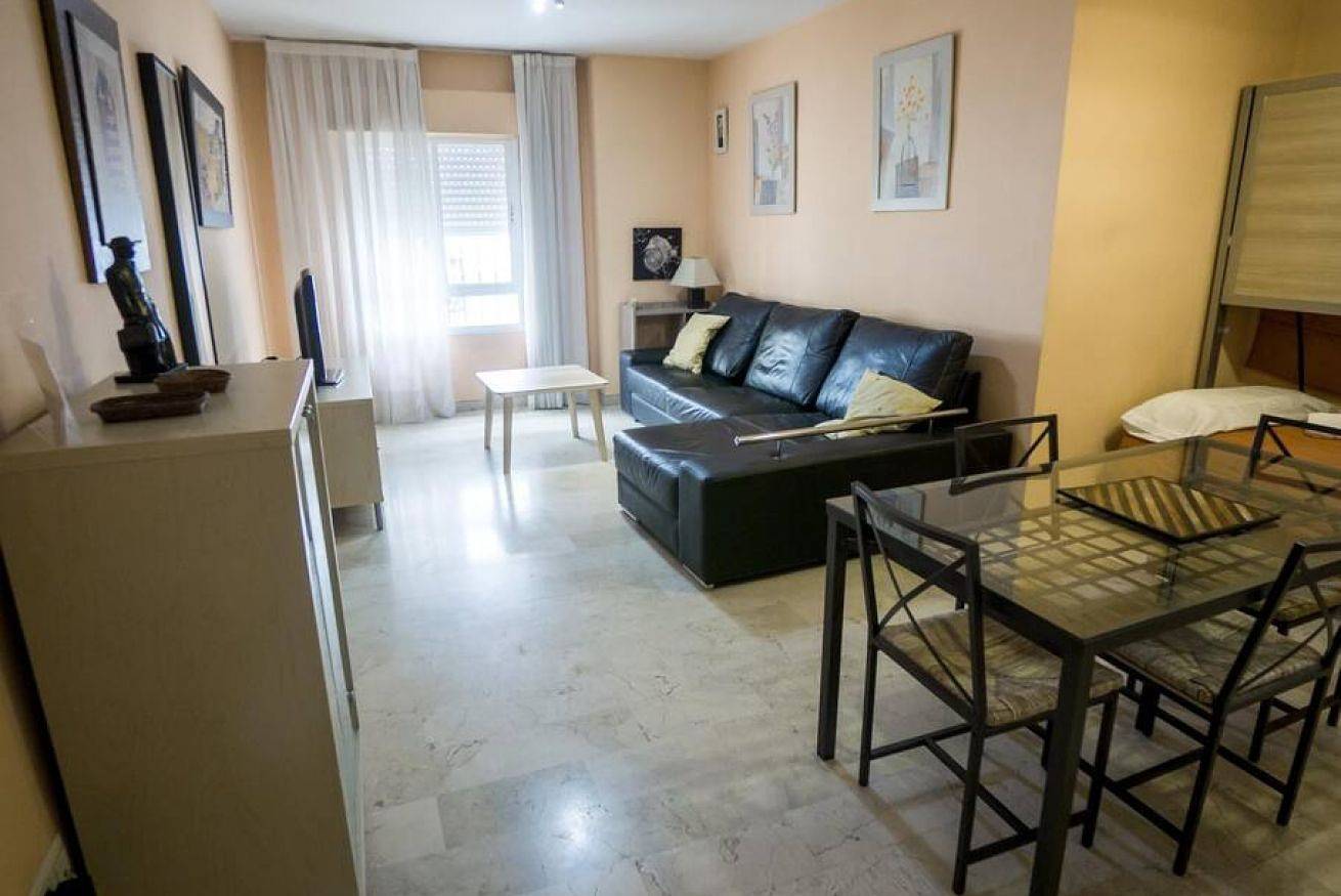 Entire apartment, Rentalsevilla Modern and Cozy apartment in City Center in Casco Antiguo, Sevilla