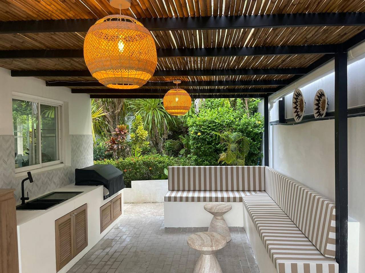 Kamala One pool villa -panoramic views, maid & breakfast in Kamala