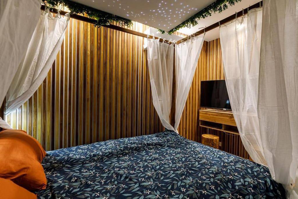Appartement entier, Proche Paris - Style Bali 350 m gare Mantes in Mantes-la-Jolie, Yvelines