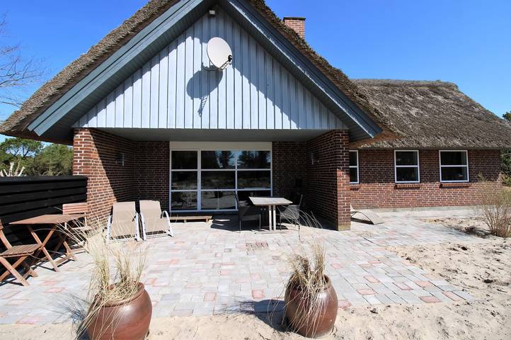 Ferienhaus für 4 Personen, mit Sauna und Terrasse, mit Haustier in Tirpitz Museum (Oksby)