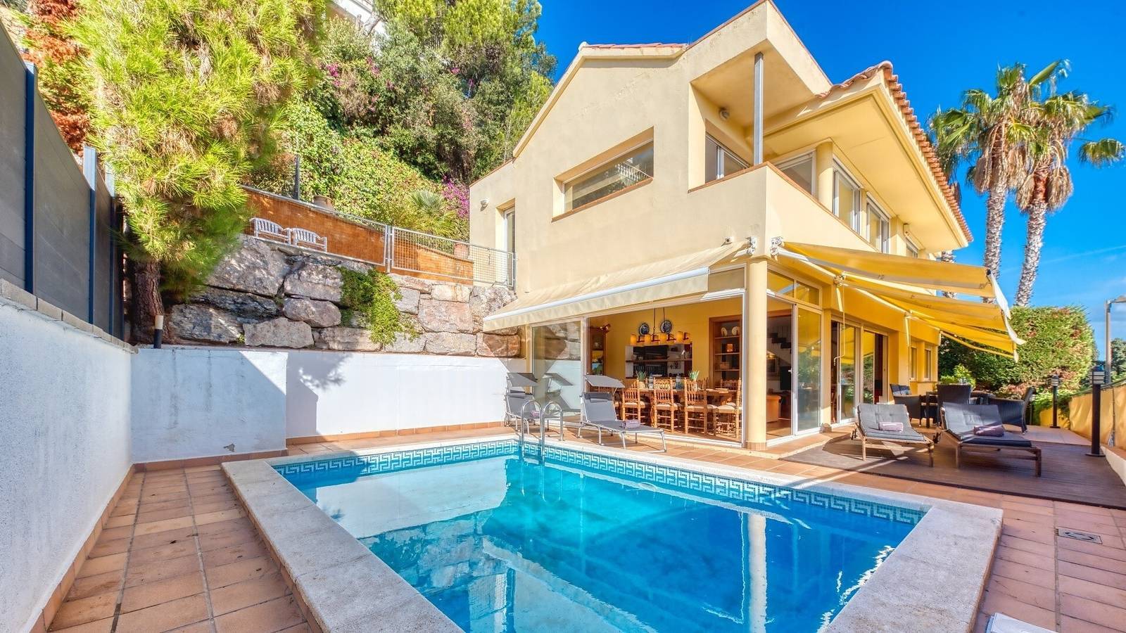 Villa "Costacabana - Santa Cristina" met Uitzicht op Zee, Only families in Blanes, Costa Brava