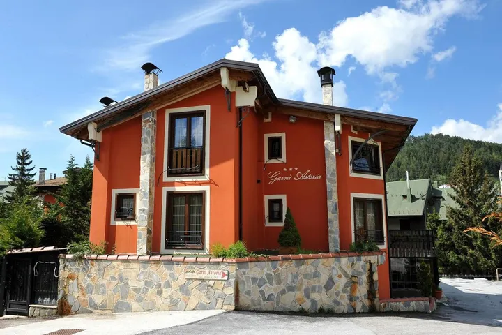Hotel für 2 Personen, mit Sauna und Whirlpool sowie Garten, mit Haustier - 1